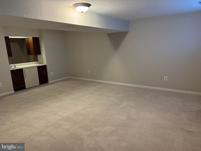 Building Photo - 15603 Ambiance Dr