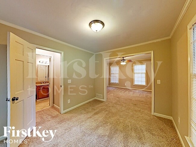 Building Photo - 2765 Rock Creek Dr