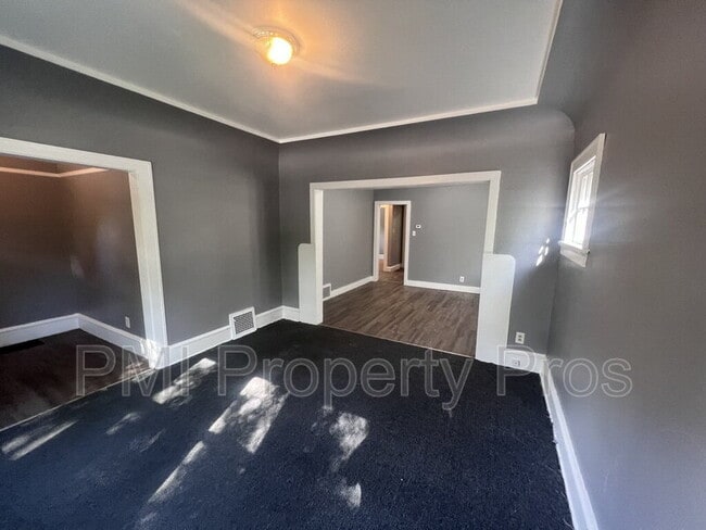 Building Photo - 1536 N 38th St