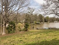 Building Photo - 215 Hammond Cir