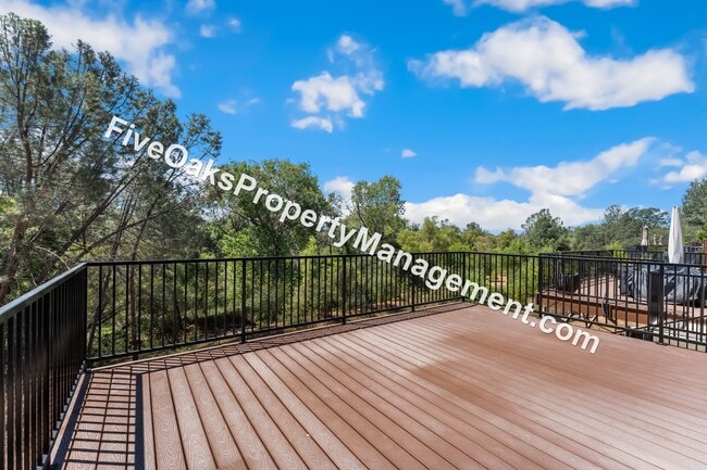 Building Photo - 571 Willow Ridge Ct