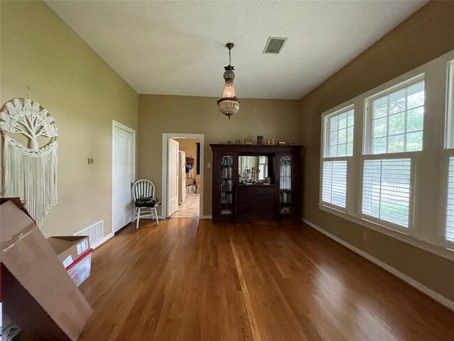 Building Photo - 801 Hudgins St