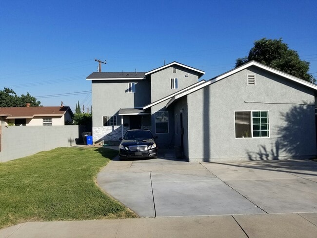 Building Photo - 15306 El Camino Ave