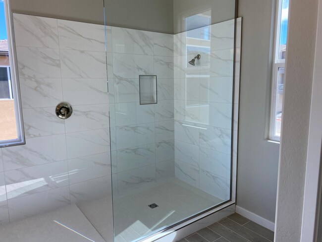 Building Photo - 1312 N Zane Dr