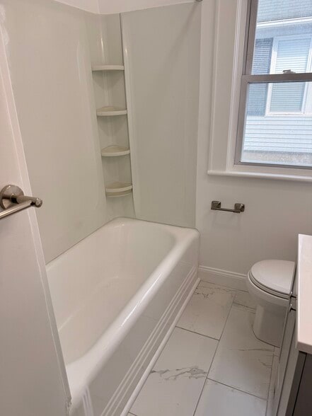 Building Photo - 30 Clark St