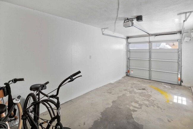 Building Photo - 232 30th St