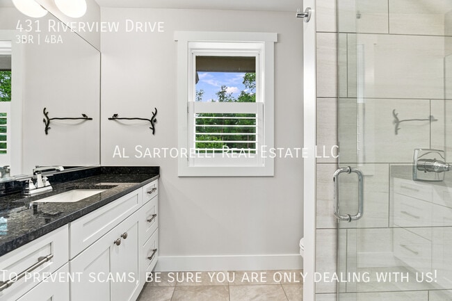Building Photo - 431 Riverview Dr