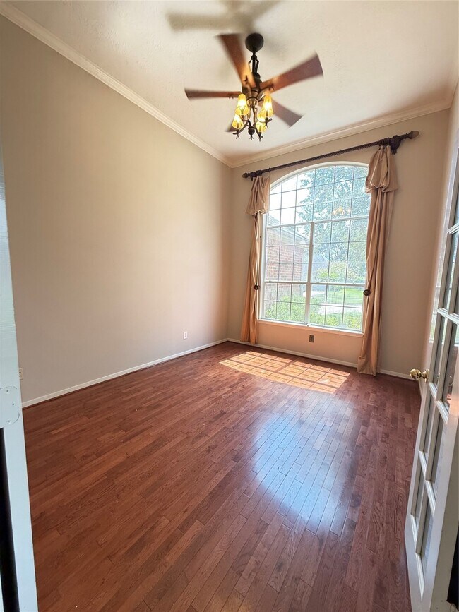 Building Photo - 5126 Winterwood Dr