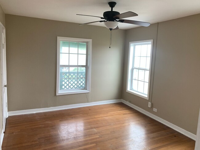 Building Photo - Duplex