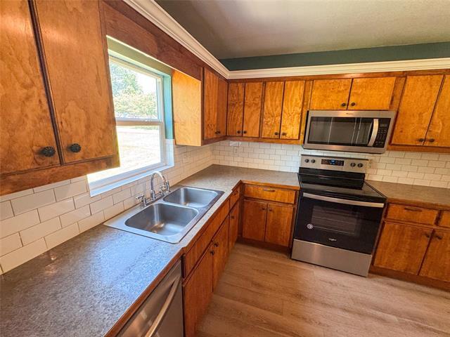 Building Photo - 910 S Austin St