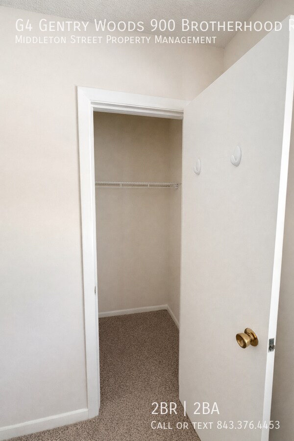 Building Photo - G4 Gentry Woods 900 Brotherhood Rd