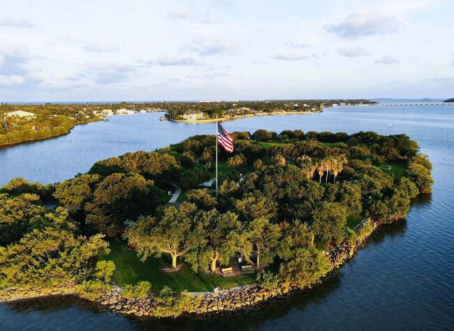 Building Photo - Vero Beach Rentals. Vero Beach Rent, LLC and Property Management Company