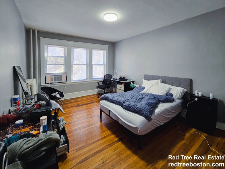 Building Photo - 237 Chestnut Hill Ave