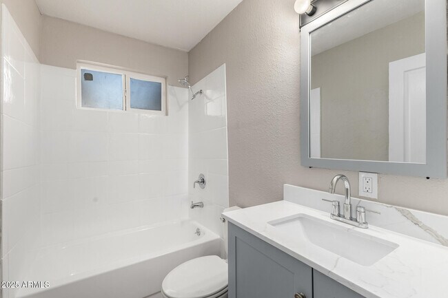 Building Photo - 3020 W El Caminito Dr