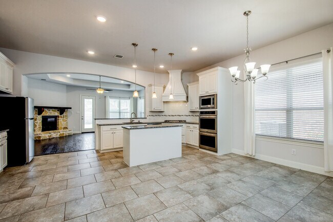 Building Photo - 720 Sandbox Dr