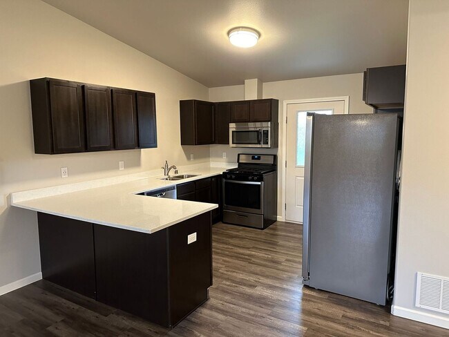 Building Photo - 1551 N Tinitun Cir