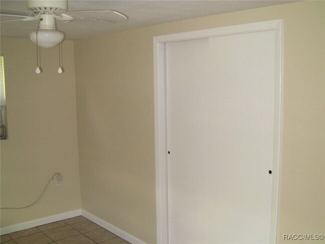 Building Photo - 2 Esskay St