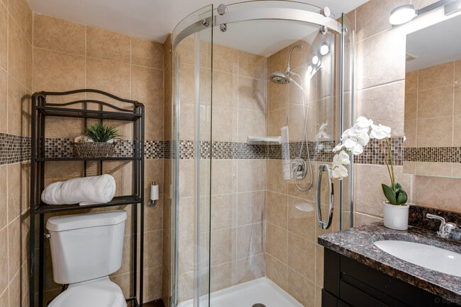 Building Photo - 18W269 Kirkland Ln