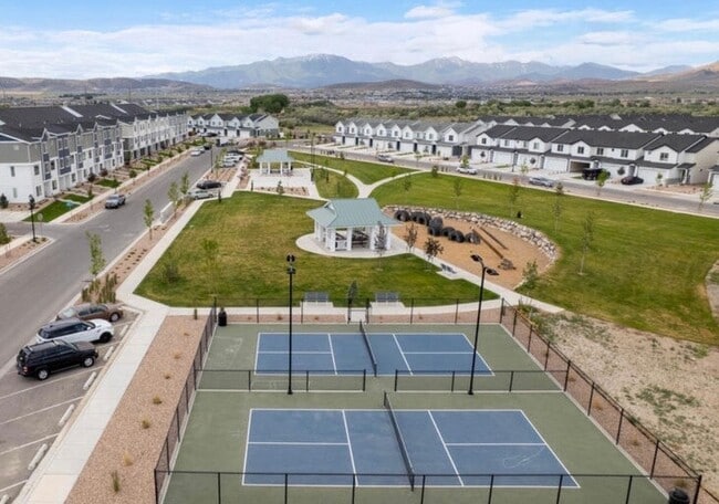 Building Photo - 367 Navigator Ct