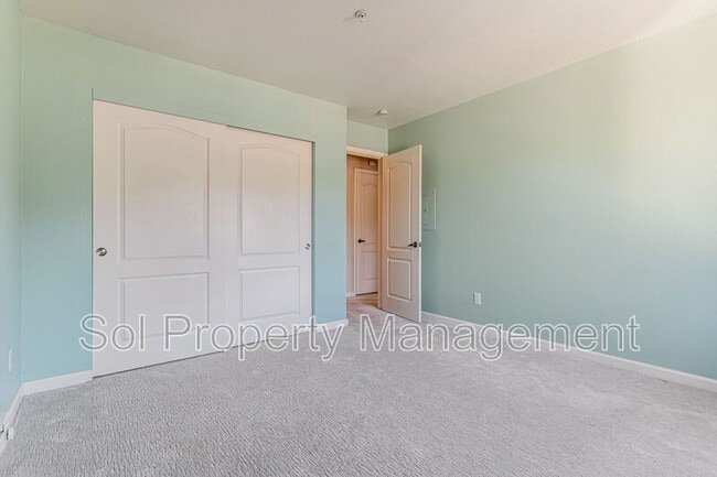 Building Photo - 41 Grandview St
