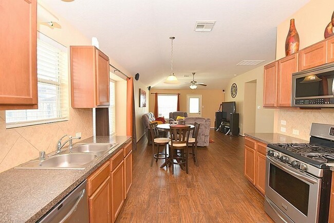 Building Photo - 3838 St Simon Manor Dr