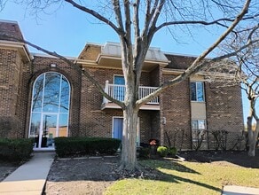 Building Photo - 910 W Alleghany Dr