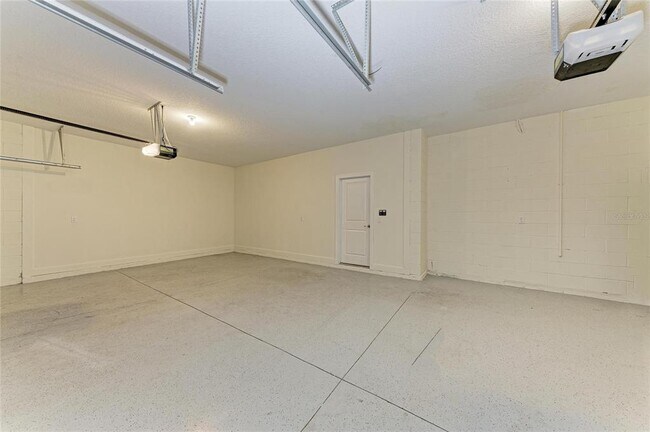 Building Photo - 13827 Green Hammock Pl