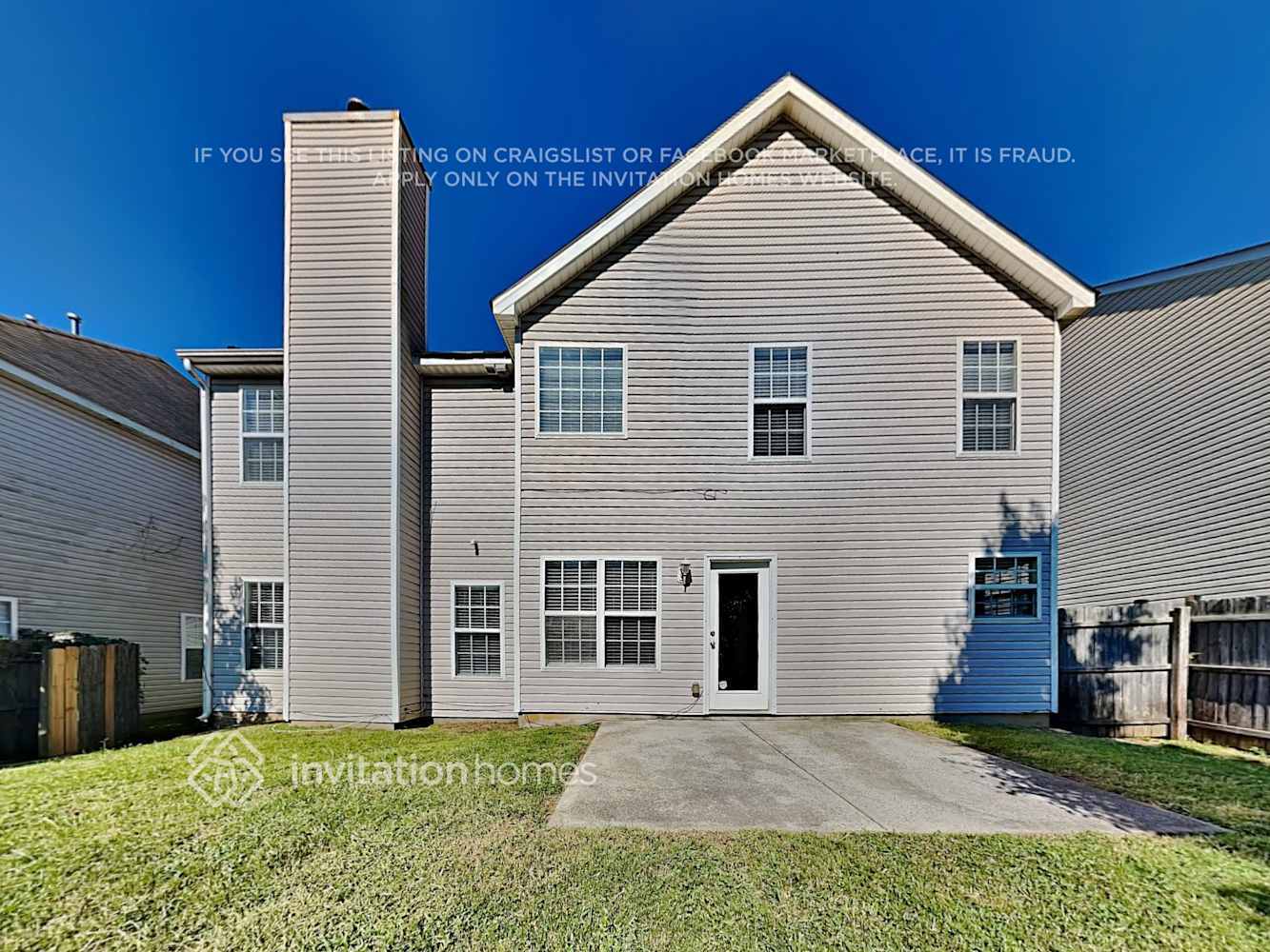 Building Photo - 8422 Oak Dr