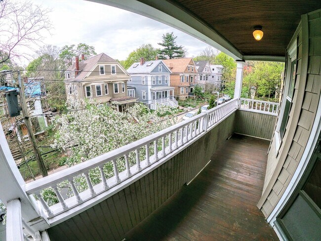 Building Photo - 298 Chestnut Ave