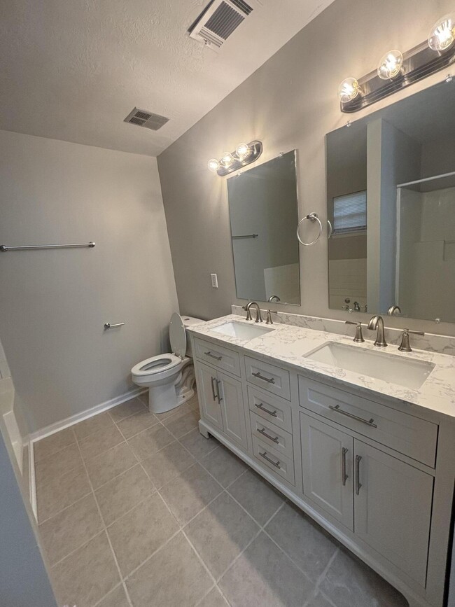 Building Photo - 2706 Crosshaven Dr