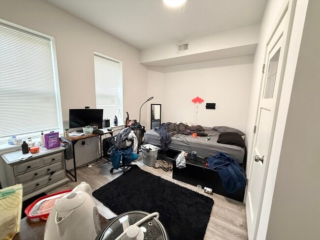 Building Photo - 301-305-305 Dudley St