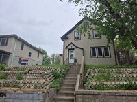 Building Photo - Recently remodeled 4 bedroom house in St P...