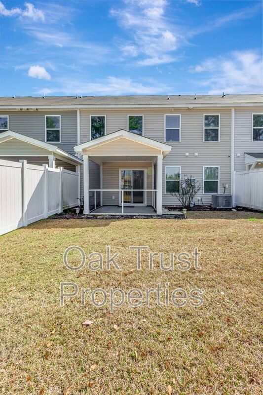 Building Photo - 703 Hilchot Dr