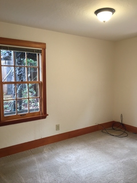 Building Photo - Charming home in great location with private studio unit