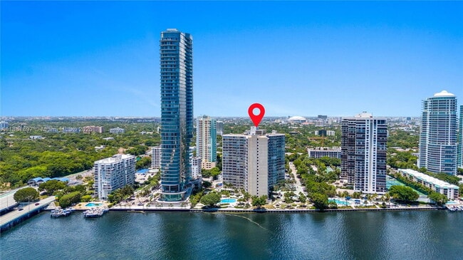 Building Photo - 2451 Brickell Bay Dr