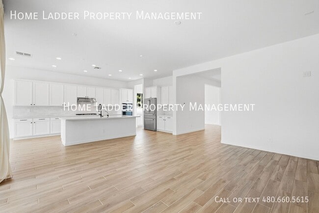 Building Photo - 4203 S Apollo