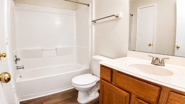 Building Photo - 7543 Legacy Pines Dr