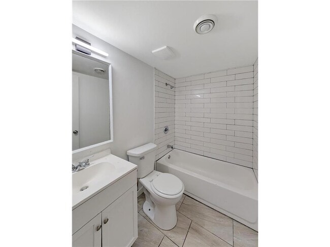 Building Photo - 5713 Xerxes Ave S