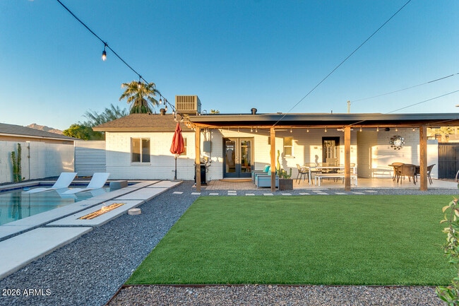 Building Photo - 6929 E 6th St