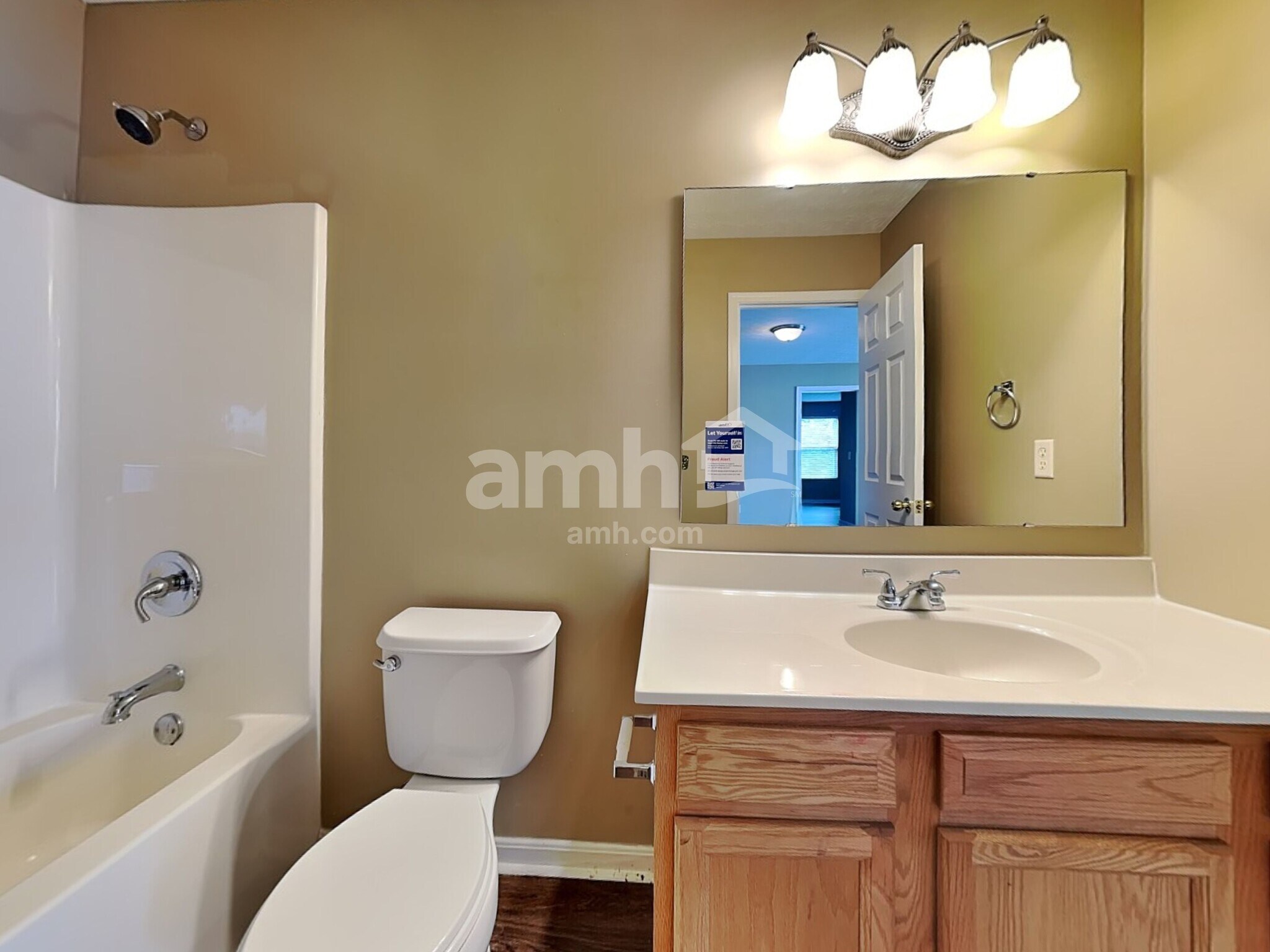 Building Photo - 5557 Windsor Ct