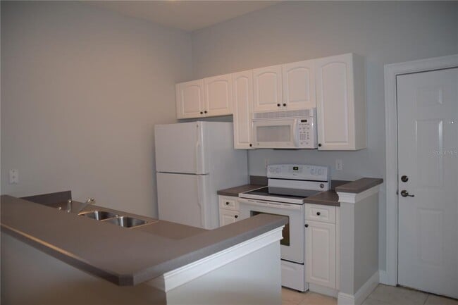 Building Photo - 1324 Lake Baldwin Ln