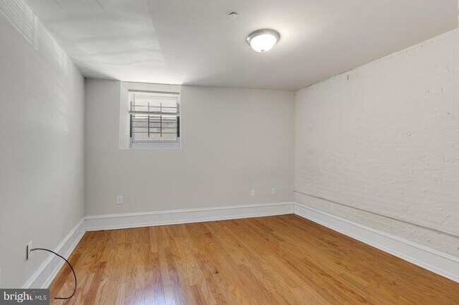 Building Photo - 2136 E Dauphin St