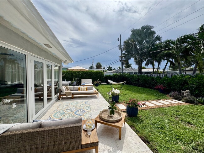 Building Photo - 1960 NE 30th St