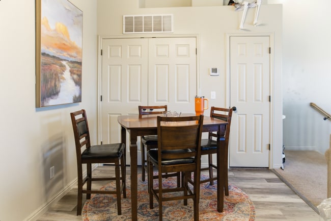 Building Photo - 467 S 2550 W