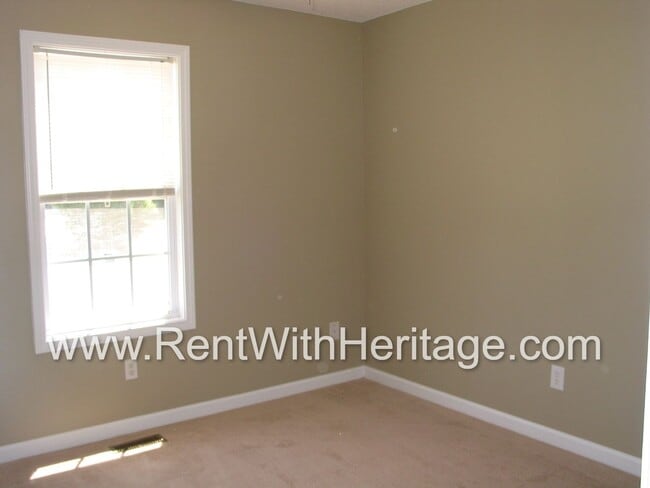 Building Photo - WOW!!!...GORGEOUS 4Bd / 3 Ba HOME/ UPGRADE...