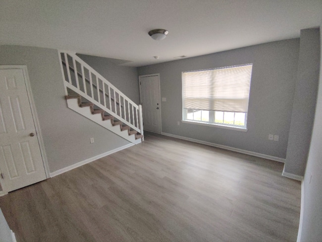 Building Photo - 81 Duiguid Dr