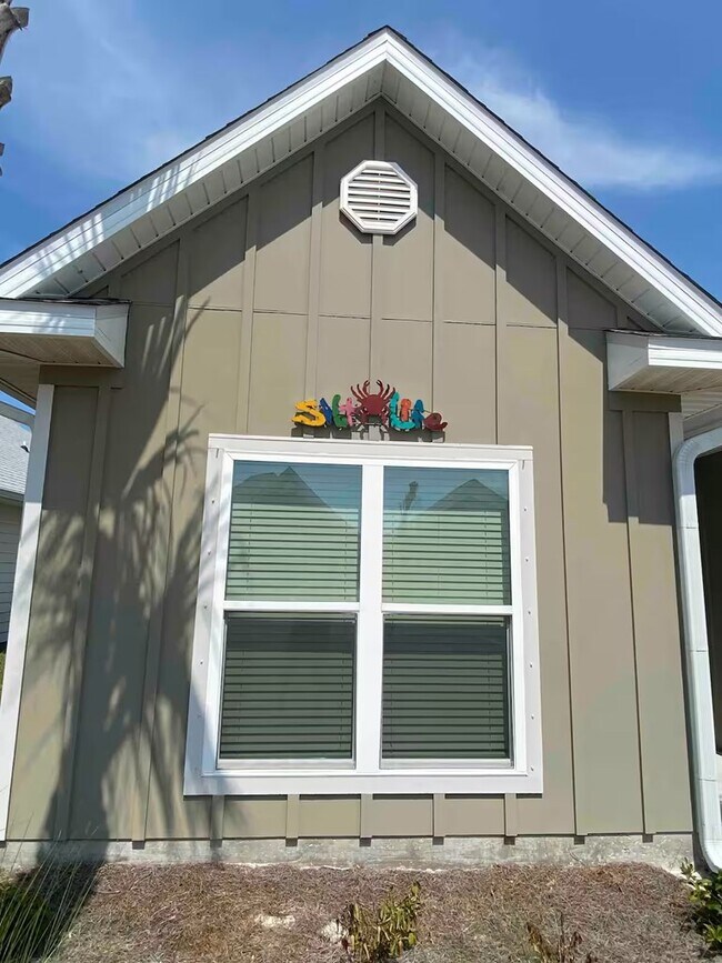 Building Photo - 800 Backwater Rd