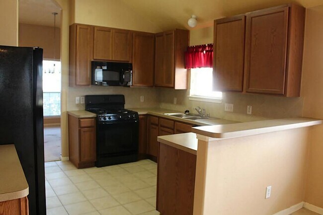 Building Photo - 8331 Loetsch Ridge Way