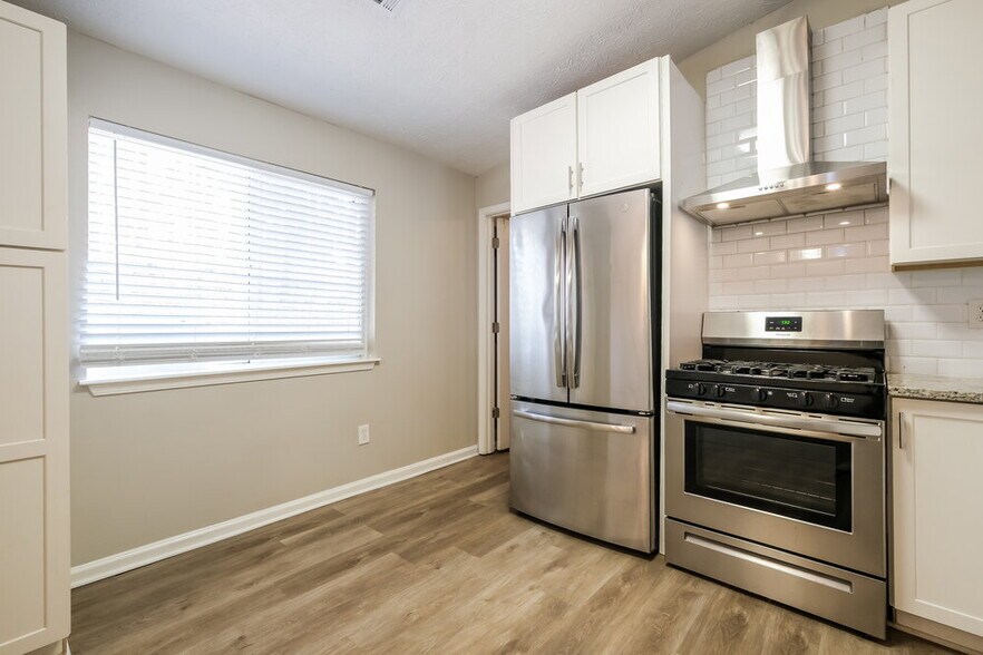 Building Photo - 5175 Sugar Crest Dr