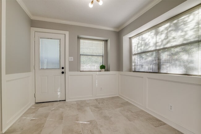 Building Photo - 24 E Torch Pine Cir